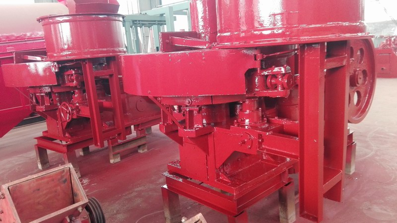 盤轉(zhuǎn)式壓磚機