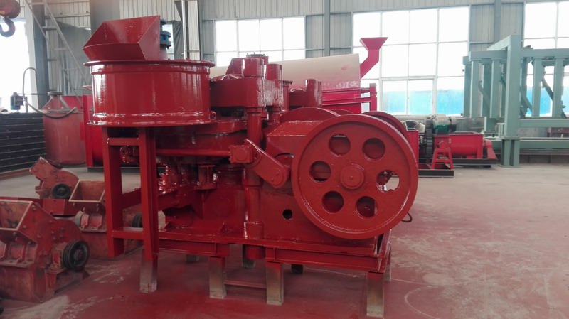 盤轉(zhuǎn)式壓磚機